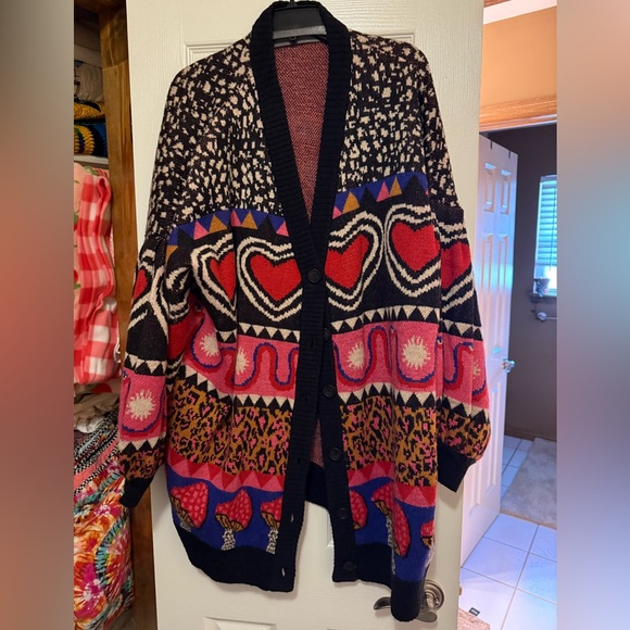 FARM Rio Vibrant Heart and Geometric Cardigan - Picture 1 of 3